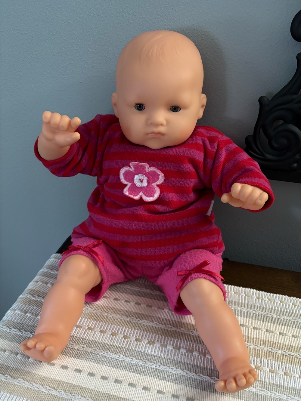 Corolle 20” Baby Doll open close gray blue eyes lifelike realistic 2008 2009